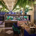 Address - The Golden Nest - Palace Of Parliament Area 아파트 부쿠레슈티
