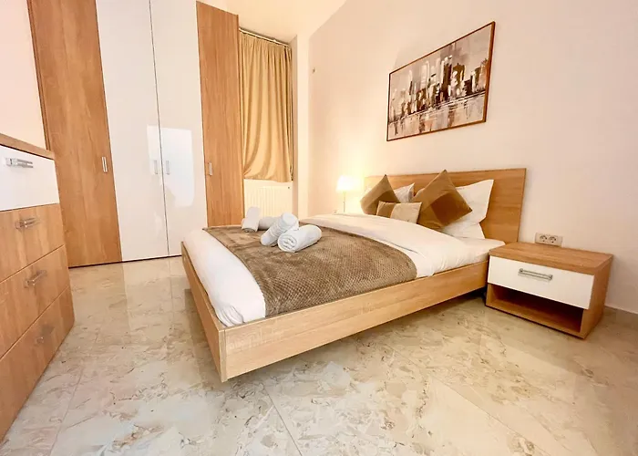 Address - The Golden Nest - Palace Of Parliament Area *