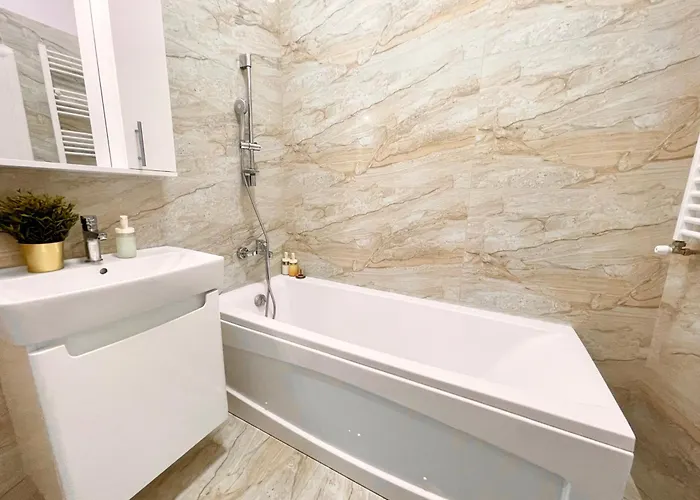 Address - The Golden Nest - Palace Of Parliament Area * Бухарест