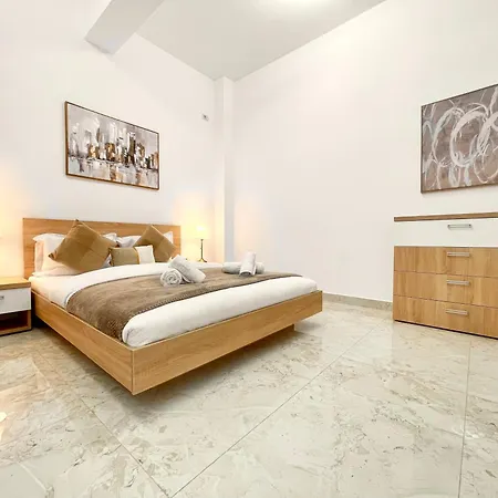 Address - The Golden Nest - Palace Of Parliament Area *