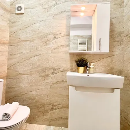 Address - The Golden Nest - Palace Of Parliament Area